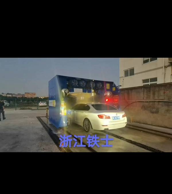 中國-溫州龍灣Guo際機(jī)場充電區(qū)，無人值守設(shè)備調(diào)試中 (2)
